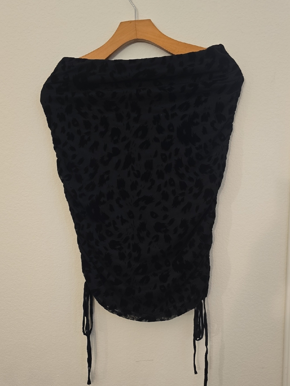 Women's Black Animal-Print Velvet Ruched Skirt